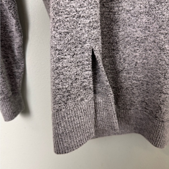 Lucky Brand Cozy Soft Cloud Knit Gray V-neck Sweater Size Large - Picture 6 of 10